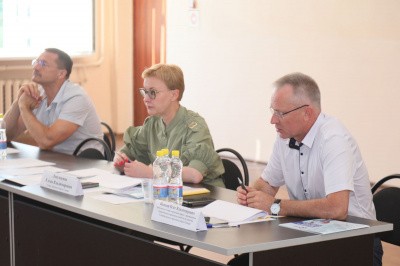 Елена Лапушкина провела совещание по состоянию атмосферного воздуха в микрорайоне &laquo;Волгарь&raquo;