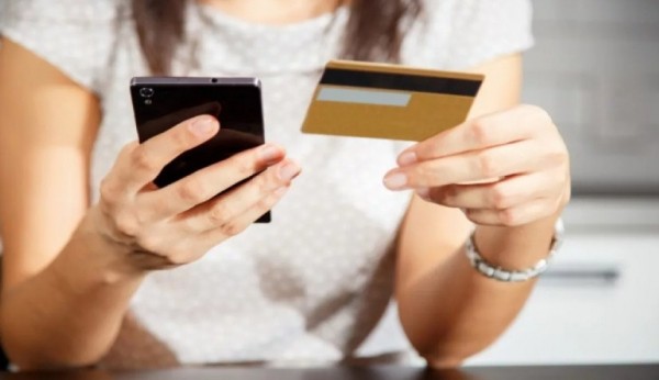 Директор Самарского банка рассказал о «подводных камнях» зарплатных карт Директор Самарского банка рассказал о «подводных камнях» зарплатных карт