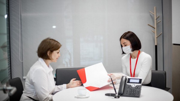 Директор Самарского банка рассказал о «подводных камнях» зарплатных карт Директор Самарского банка рассказал о «подводных камнях» зарплатных карт