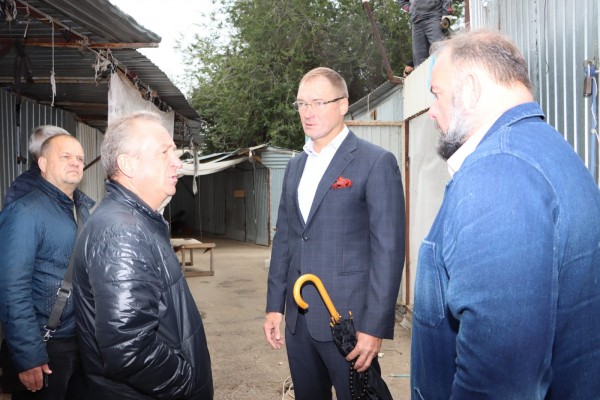 Пятнадцатый микрорайон Самары прощается с многолетним рынком на трамвайном кольце 