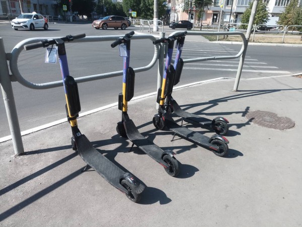 Электросамокаты стали одним из камней преткновения в судьбе правил дорожного движения Электросамокаты стали одним из камней преткновения в судьбе правил дорожного движения