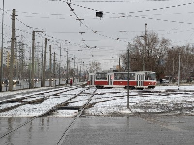 Введены в эксплуатацию автоматические стрелочные переводы трамвайных путей  на перекрестке улиц Ново-Садовой и Ново-Вокзальной