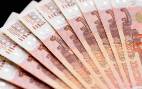 В Железнодорожном районе Самары у женщины конфисковали автомобиль за долги 