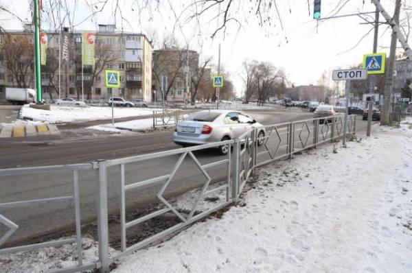 В Самаре установили порядка 6,8 тысяч метров пешеходных ограждений