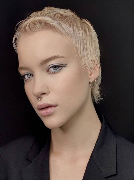 Выгоднее, чем в бюджетке: молодая девушка из Самары рассказала, как работается в частной стоматологии