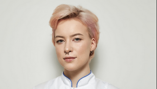 Выгоднее, чем в бюджетке: молодая девушка из Самары рассказала, как работается в частной стоматологии