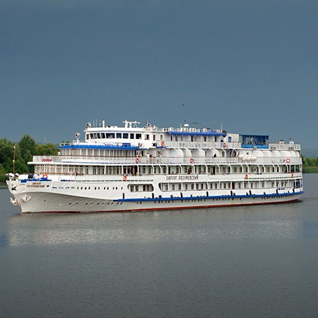 Пассажирский теплоход &laquo;Хирург Разумовский&raquo;, работавший на самарского туроператора, сменил прописку на Пермь 