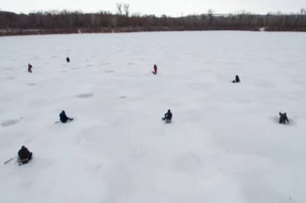 В Самарской области рыбаки открыли зимний сезон 2021-2022