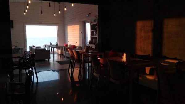 &laquo;Лучше так, чем сидеть без работы&raquo;: работники самарского общепита рассказали, что произошло с заведениями в локдаун