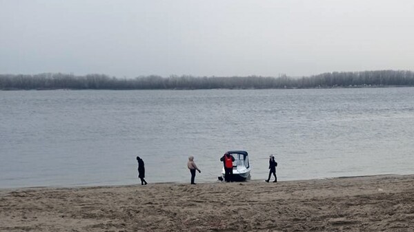 Сильное переохлаждение. В Самаре из Волги достали мужчину