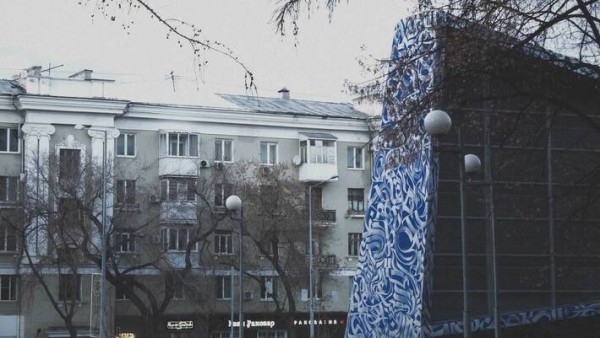 &laquo;Офтальмологический черт&raquo;: показываем знаковый стрит-арт в Самаре