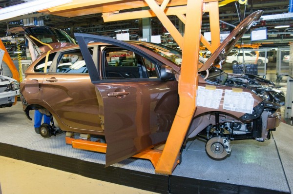 АВТОВАЗ снова остановит часть сборочных линий в Тольятти с 4 по 6 октября 2021 года 