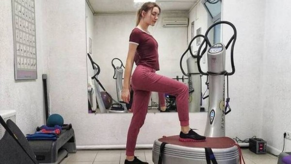 За индивидуальные платят больше: молодая фитоняшка из Самары рассказала, как зарабатывает на жизнь