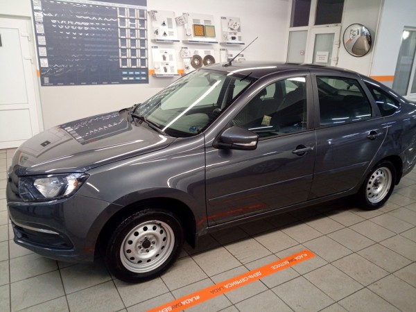 На АВТОВАЗе рассказали, почему покупателям не хватает LADA Granta 