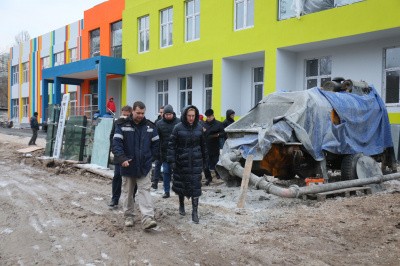 Глава Самары Елена Лапушкина проверила ход строительства образовательных объектов в Самаре