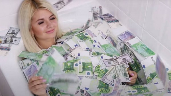 &laquo;Захлестнет волной удачи&raquo;: самарский астролог назвала четыре знака Зодиака, которые неожиданно разбогатеют в 2022 году