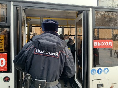 Противостоять &laquo;омикрону&raquo; и другим штаммам коронавируса: контроль соблюдения масочного режима в общественном транспорте продолжается в режиме усиления, протоколов за минувшую неделю стало на 52 больше