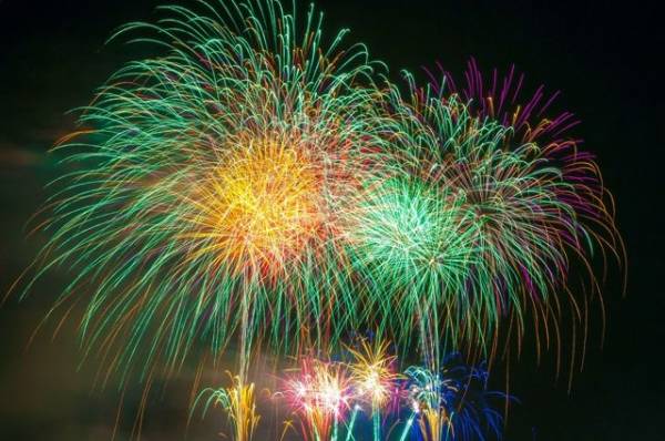 В Самаре сняли с высоты дворовые фейерверки