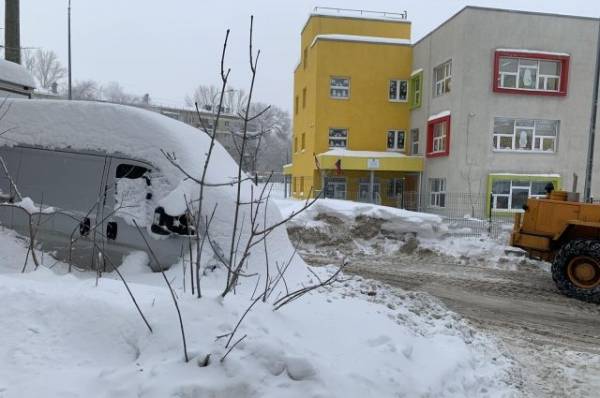 В Самаре эвакуируют стоящие машины, мешающие уборке снега с улиц
