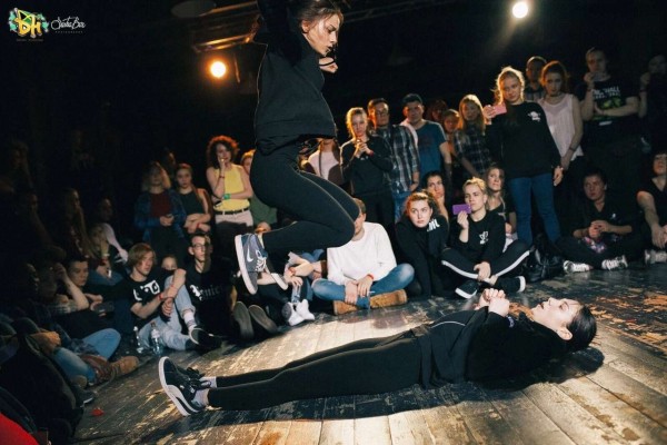 &laquo;Dancehall - это не попотряс&raquo;: молодая девушка из Самары откровенно рассказала о своей танцевальной карьере, участии в &laquo;Танцах&raquo; и работе с Мигелем