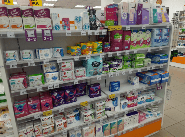 Кончаются подгузники и прокладки: жителям Самары рассказали, что происходит в местных аптеках