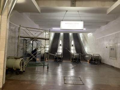 Ради удобства и безопасности пассажиров, обеспечения работ  по капремонту эскалаторов: с 5 марта на станции метро &laquo;Гагаринская&raquo; изменится организация входа в &laquo;подземку&raquo; и выхода из неё