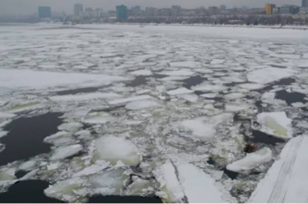 На Волге у Самары начался ледоход