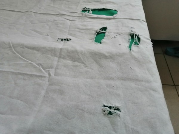 &laquo;Врачи - золото, а дыры в простынях - жуть!&raquo;: в Самаре пациентка показала условия в больнице Семашко