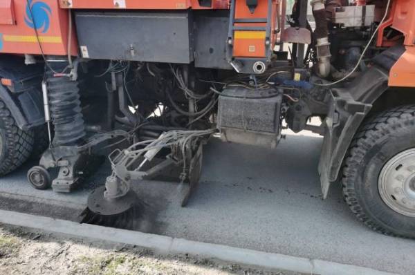 На улицы Самары вышли машины-пылесосы